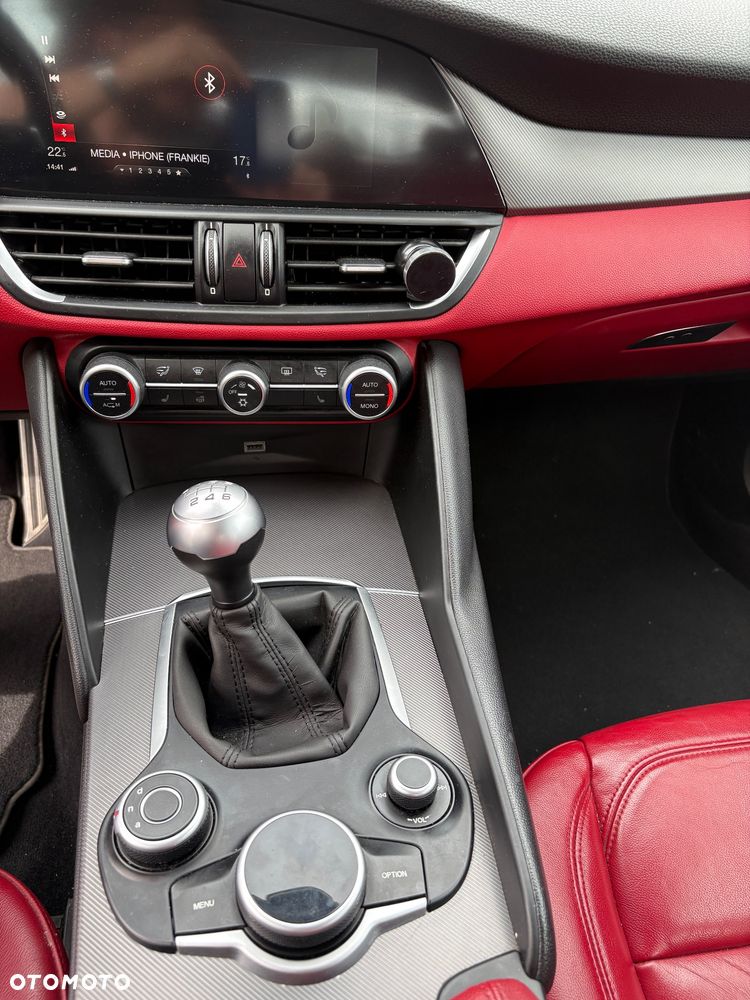 Alfa Romeo Giulia 2.2 D Turbo Super - 7
