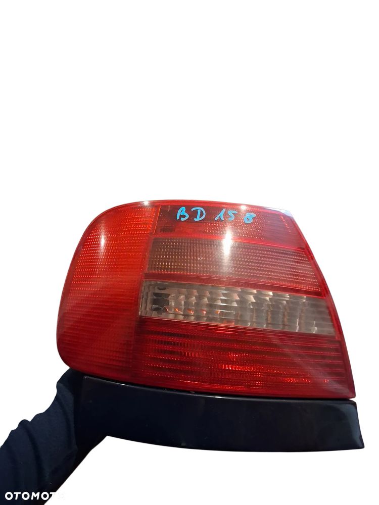 Lampa Tył Tylna Lampa LEWA AUDI A4 B6 - 1