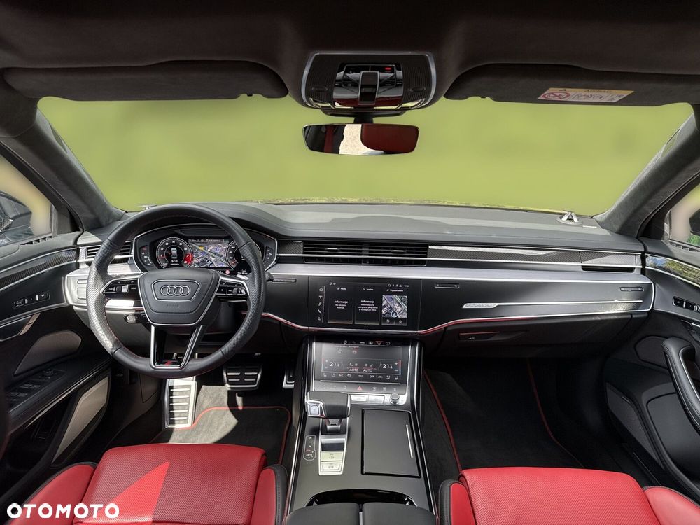 Audi S8 - 12