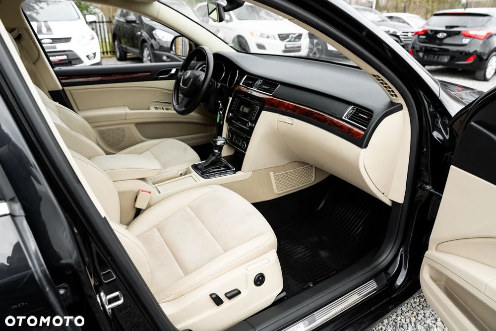 Skoda Superb 3.6 V6 4x4 DSG Elegance - 23