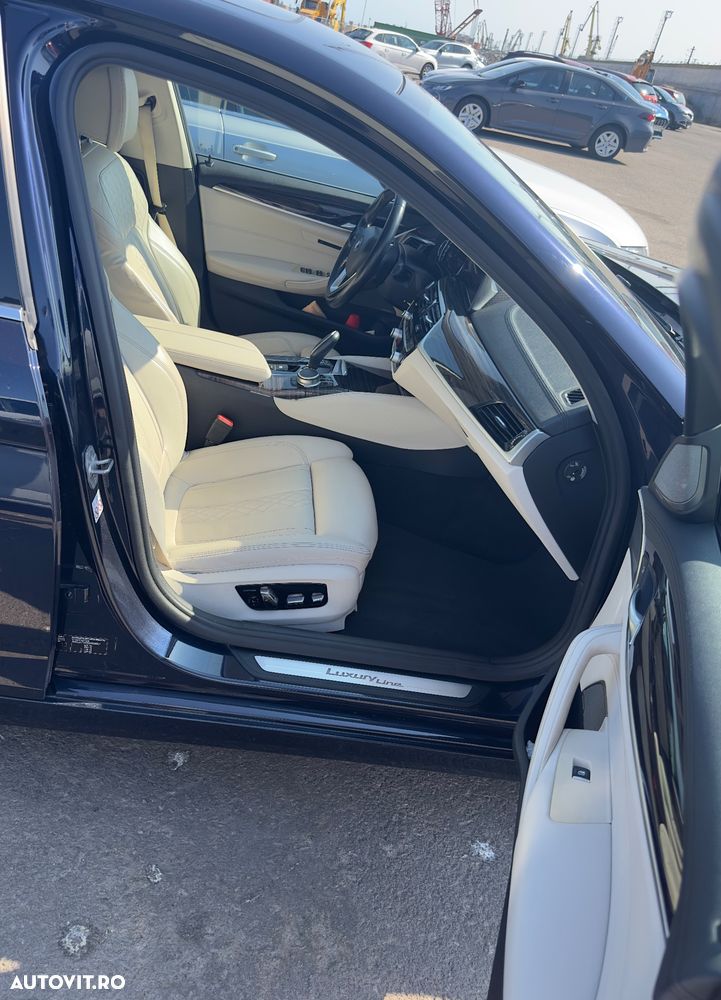 BMW Seria 5 530i xDrive AT - 7