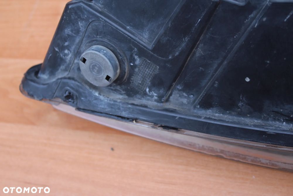 LAMPA PRAWY PRZÓD PRZEDNIA PRAWA XENON OPEL VECTRA C SIGNUM PO LIFT EUROPA 13170925 - 17