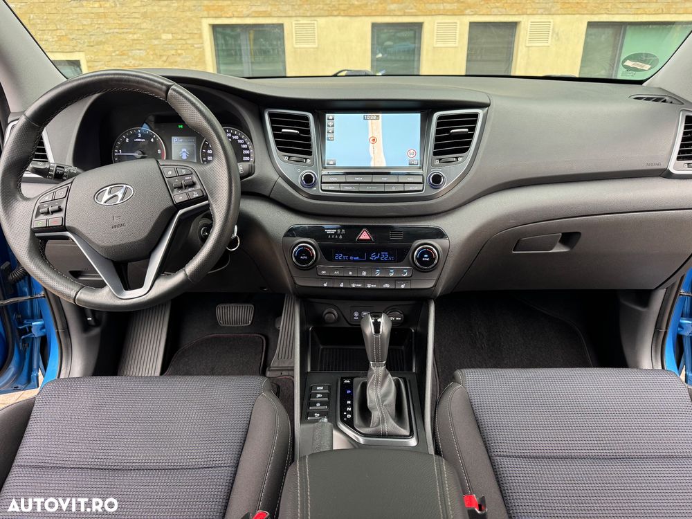 Hyundai Tucson blue 1.7 CRDi 2WD DCT Premium - 23