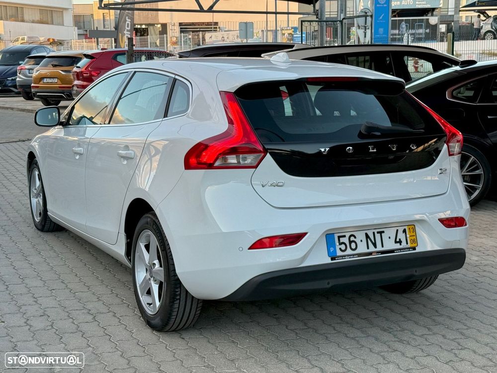 Volvo V40 1.6 D2 Summum - 5