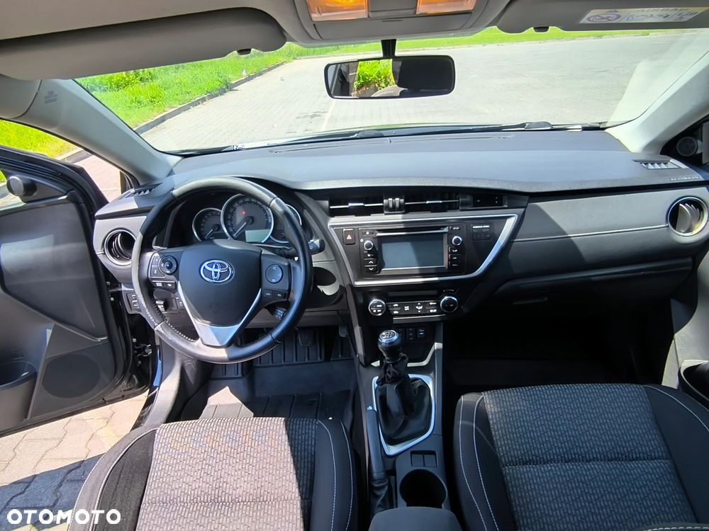 Toyota Auris 1.6 Edition - 12