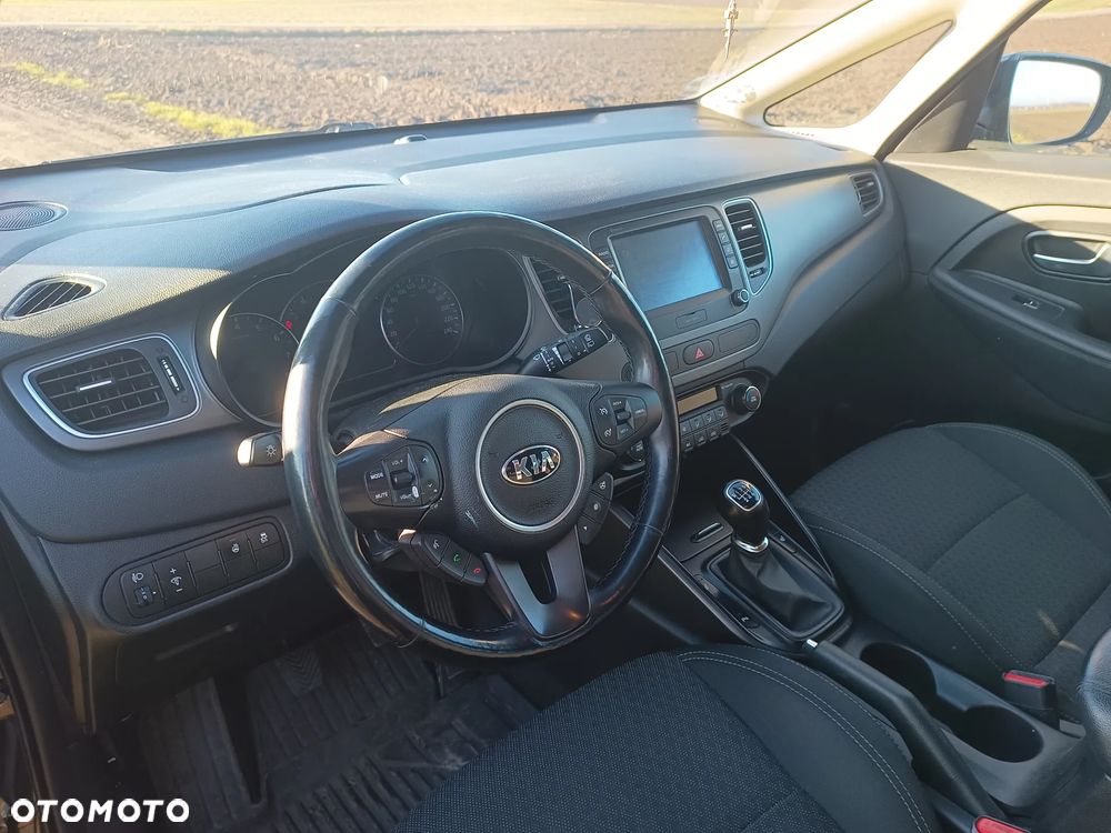 Kia Carens 1.6 GDI Dream Team Edition - 8