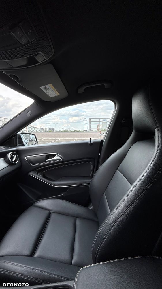 Mercedes-Benz CLA 250 7G-DCT SCORE - 27