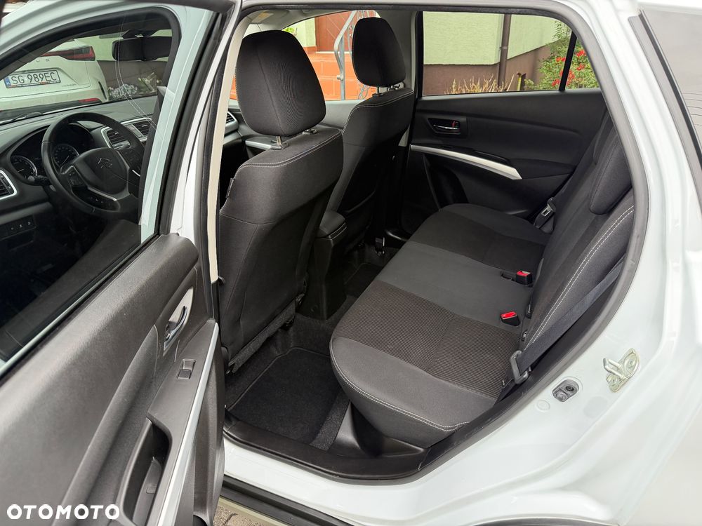 Suzuki SX4 S-Cross 1.4 T Premium - 23