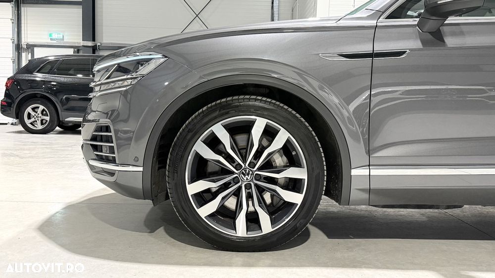 Volkswagen Touareg 3.0 V6 e-Hybrid 4Motion Aut. Elegance - 17