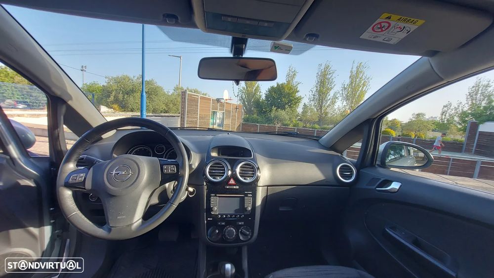 Opel Corsa 1.2 Enjoy Easytronic - 3