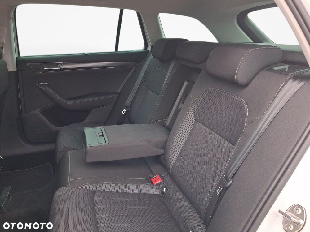 Skoda Superb 2.0 TDI SCR Style DSG - 17