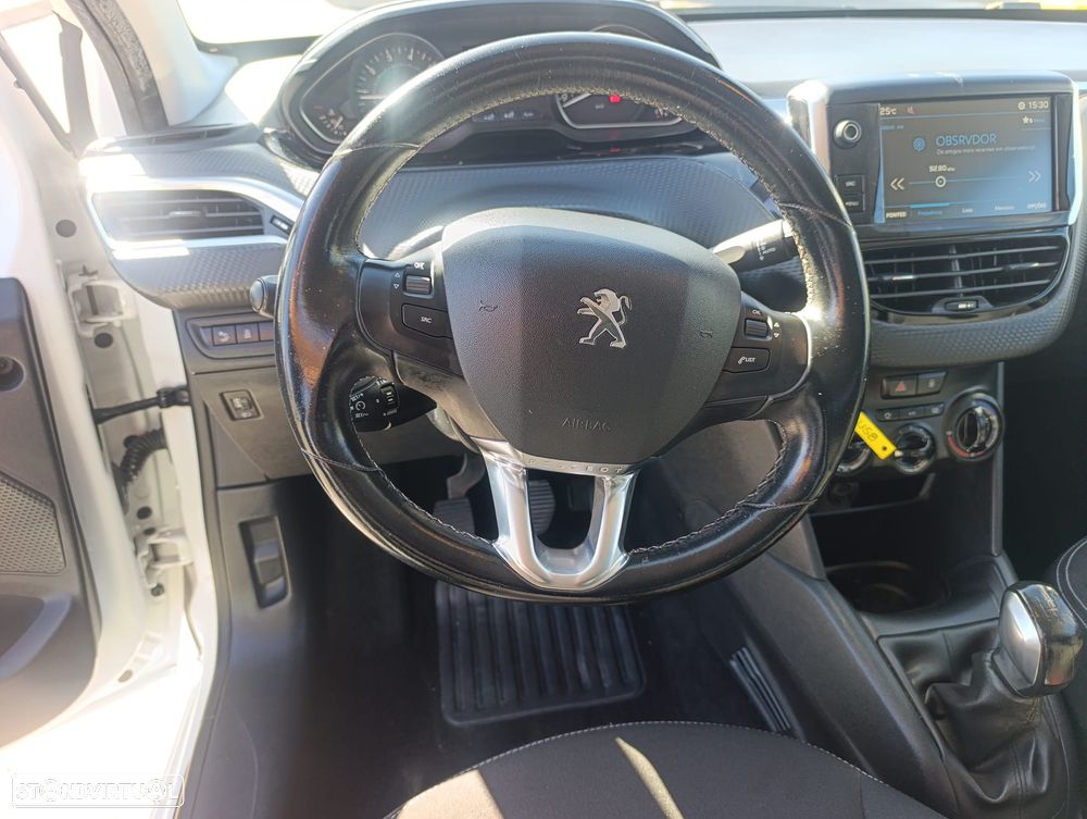 Peugeot 208 1.2 PureTech Style - 7