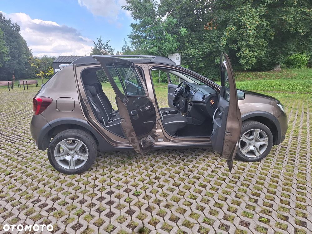 Dacia Sandero Stepway TCe 90 Prestige - 28