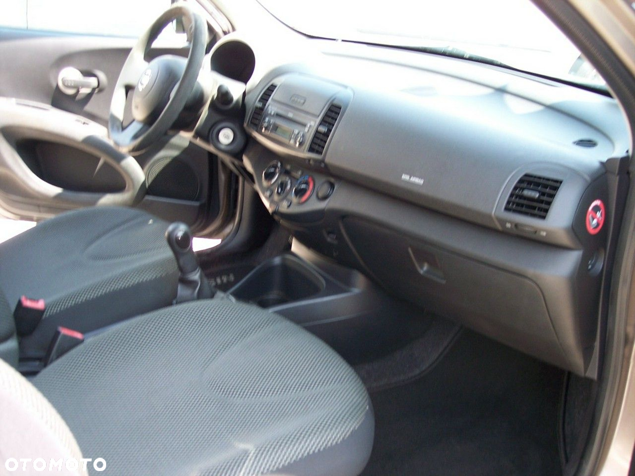 Nissan Micra - 12