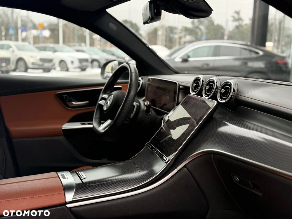Mercedes-Benz GLC - 25