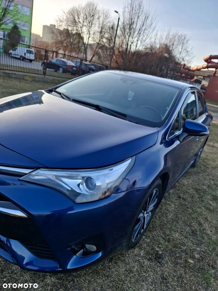 Toyota Avensis 1.8 Premium - 5