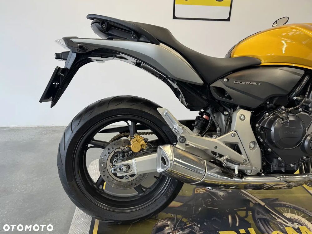 Honda CB - 16