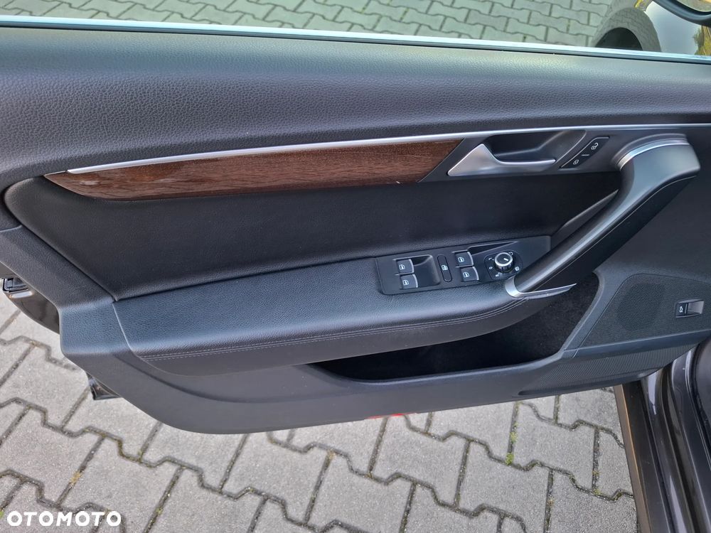 Volkswagen Passat 2.0 TDI Highline DSG - 12
