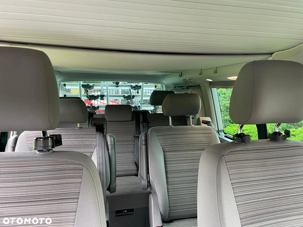 Volkswagen Multivan - 11