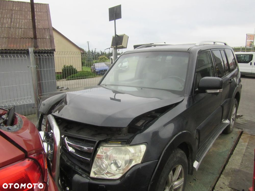 DESKA ROZDZIELCZA KOKPIT PODUSZKI PASY Mitsubishi Pajero IV 2008 Wszystkie części - 3