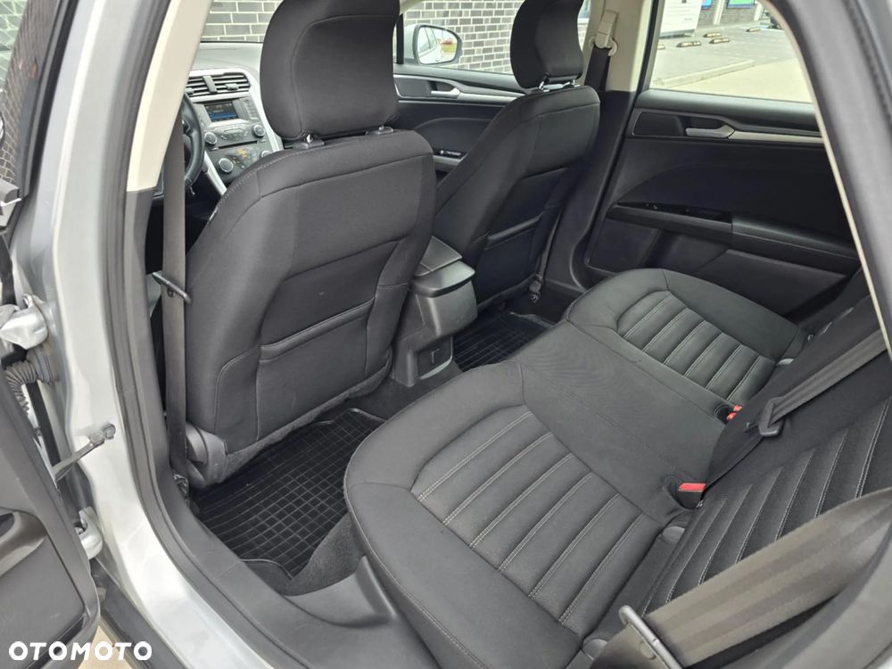 Ford Mondeo 2.0 TDCi Ambiente - 24