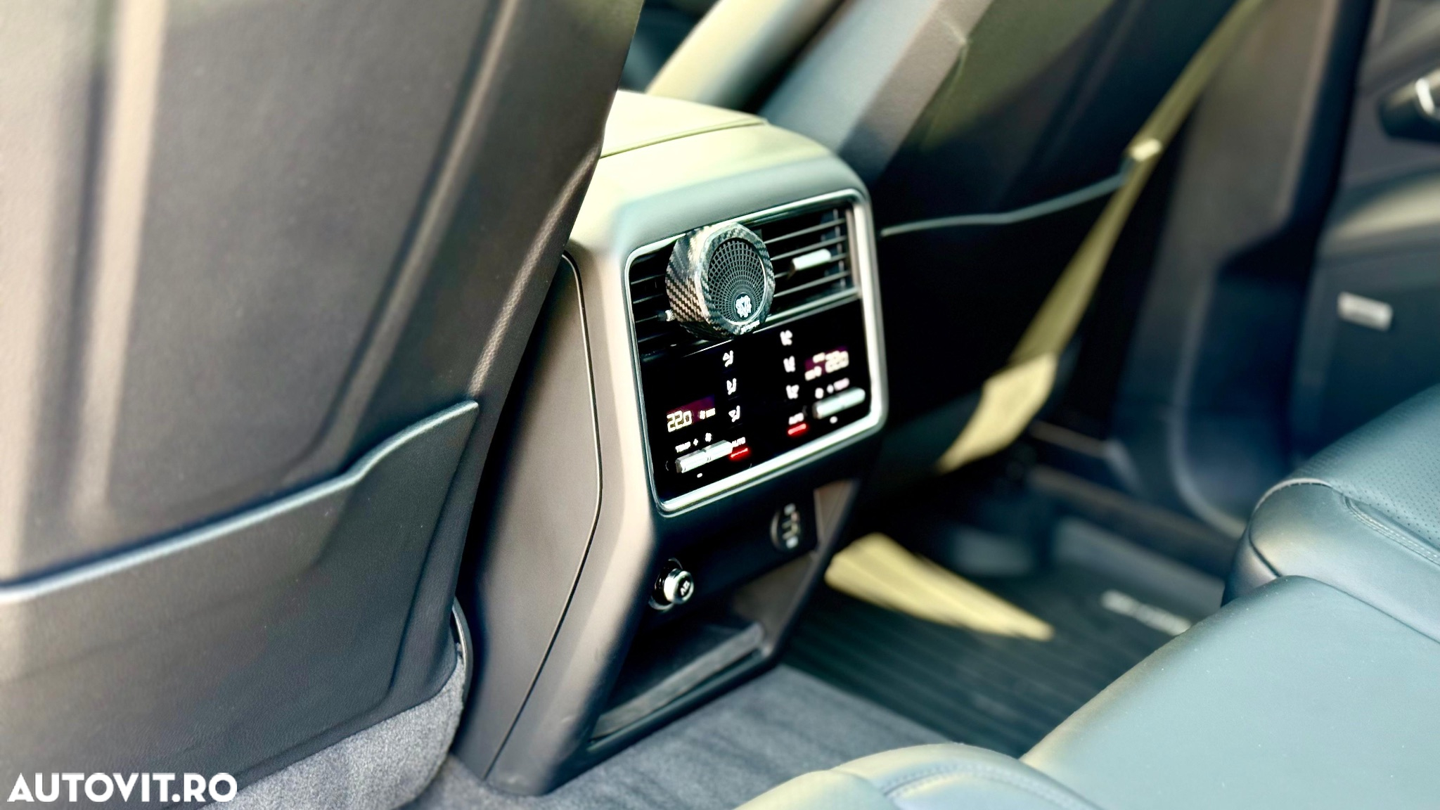 Porsche Cayenne Coupe Standard - 8