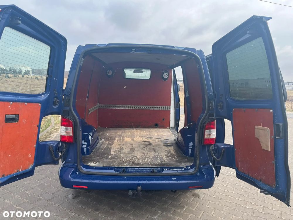 Volkswagen Transporter T5 - 11