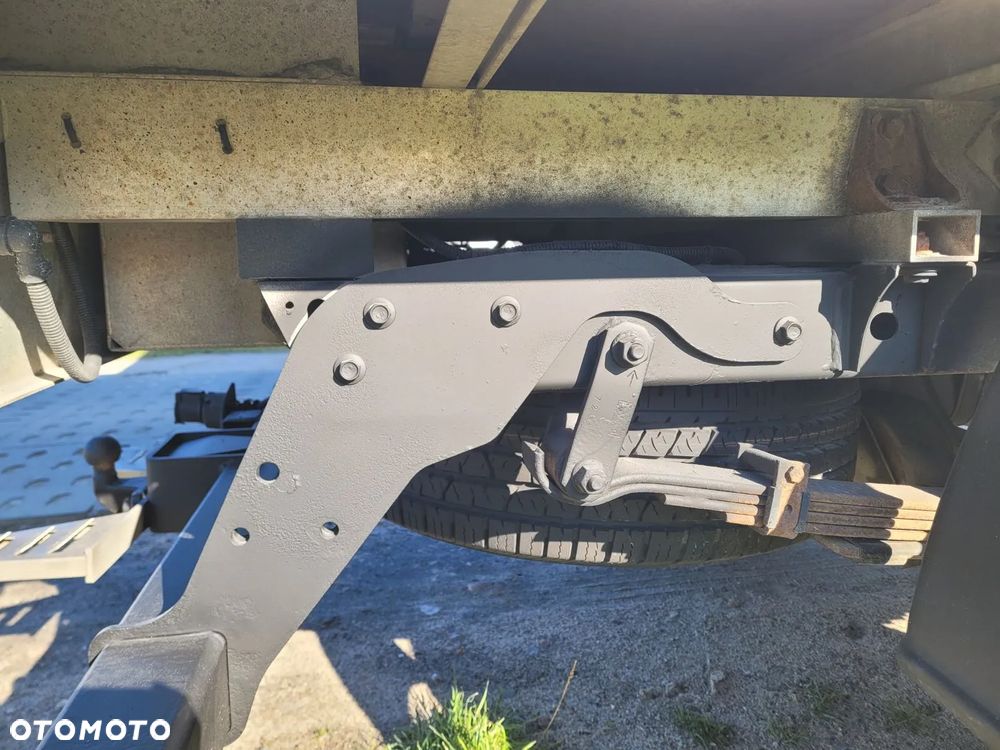 Ford Ranger XLT - 32