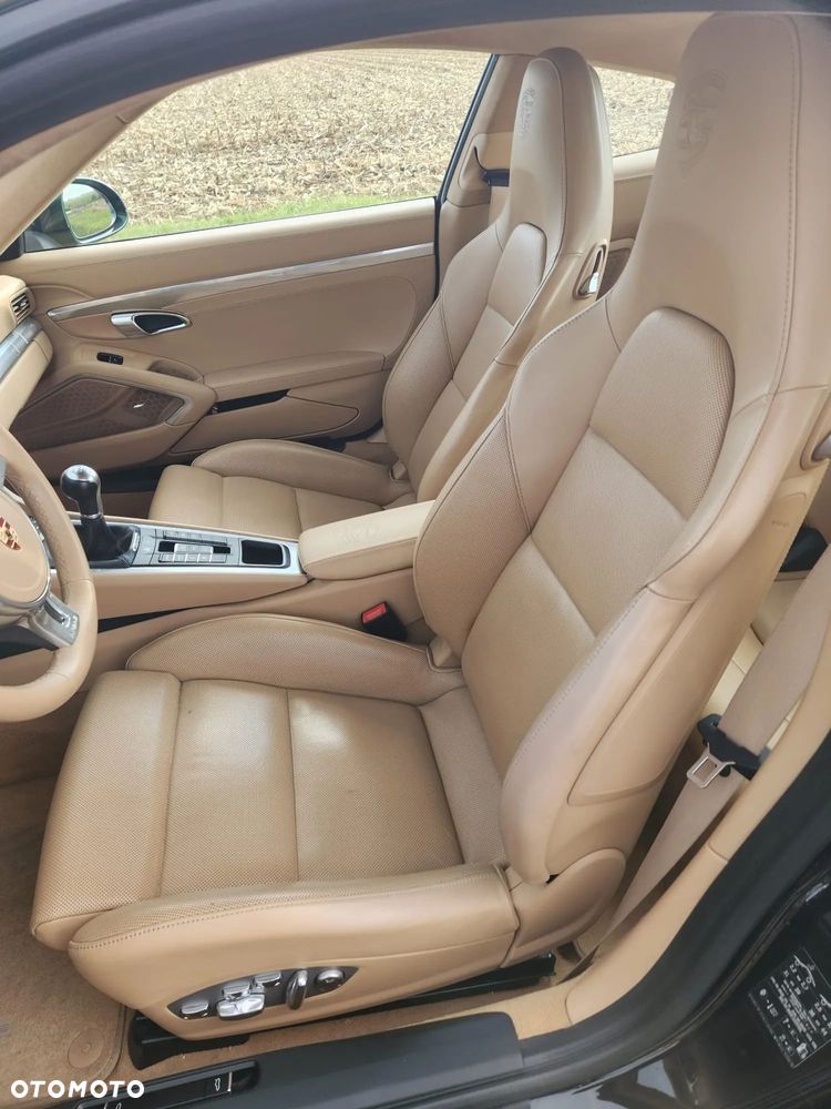 Porsche 911 Carrera S - 16