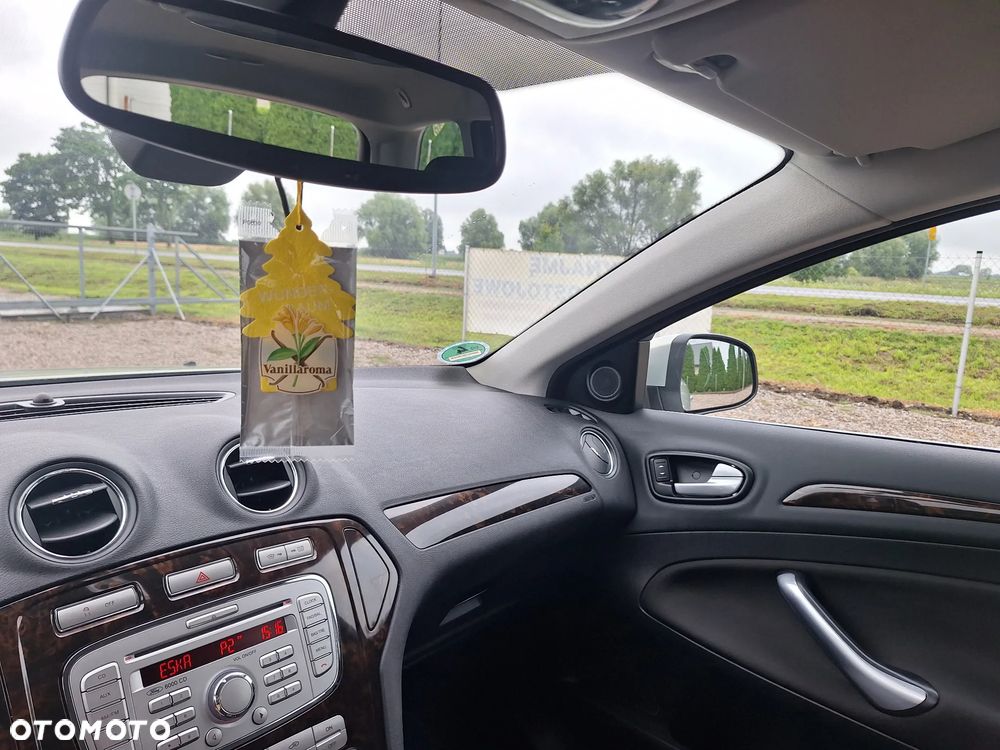Ford Mondeo 2.0 Ghia Executive - 16