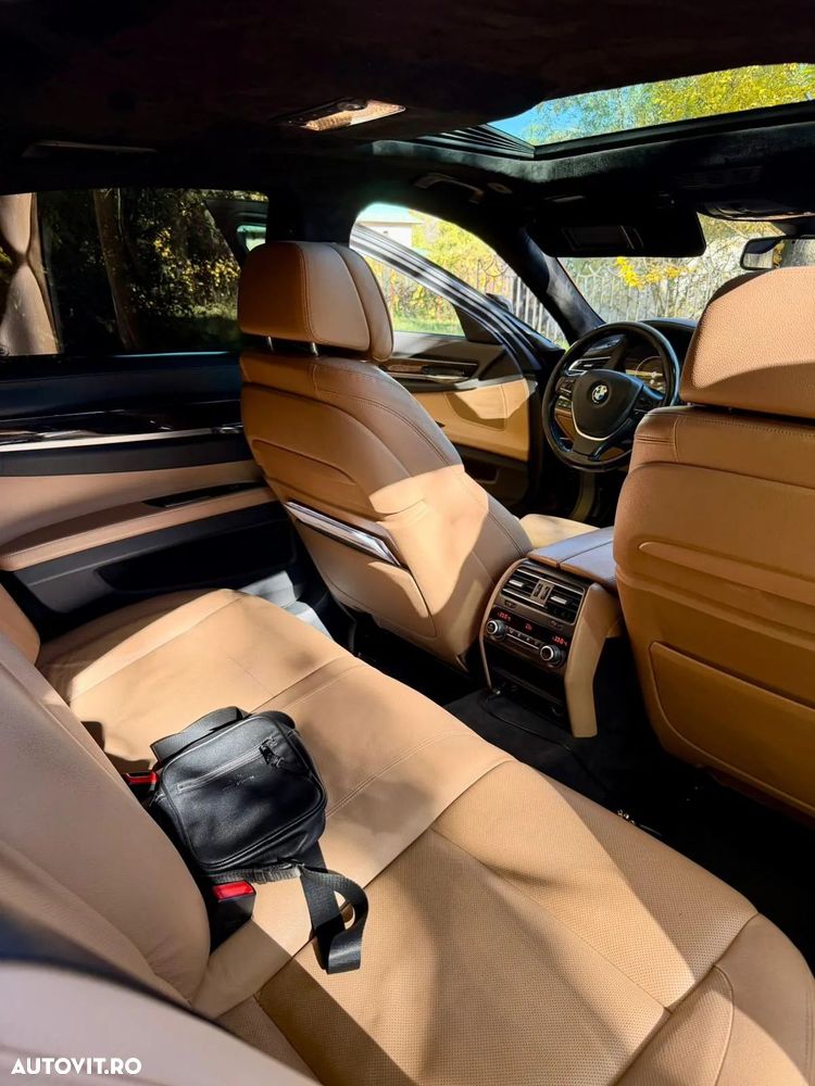 BMW Seria 7 730d xDrive - 28