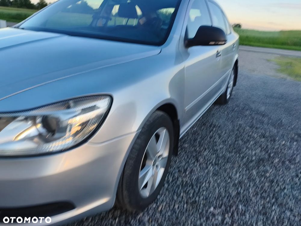 Skoda Octavia 1.6 Family Plus - 14