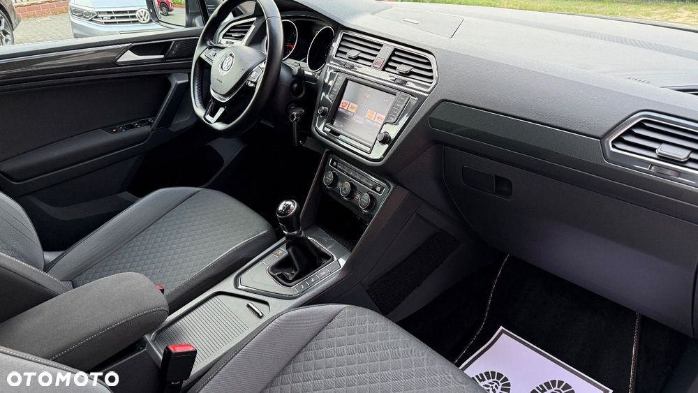 Volkswagen Tiguan - 30
