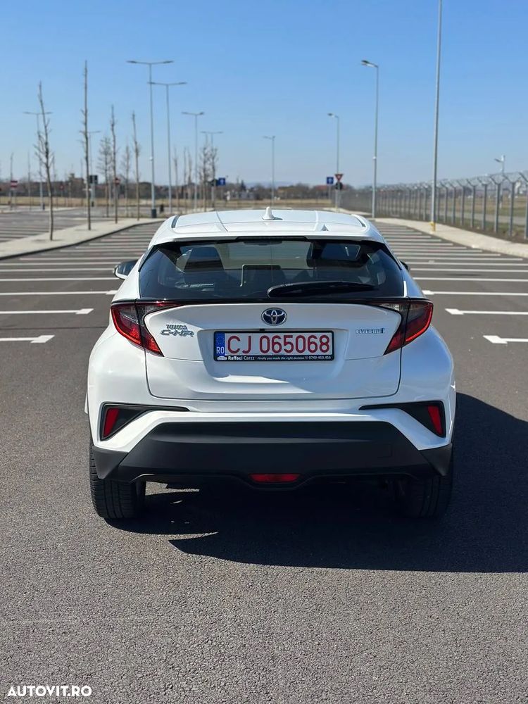 Toyota C-HR - 11