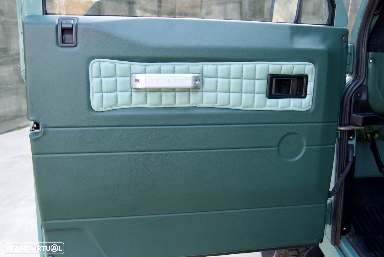 Land Rover Defender 110 2.5 TD5 Metal Top - 28