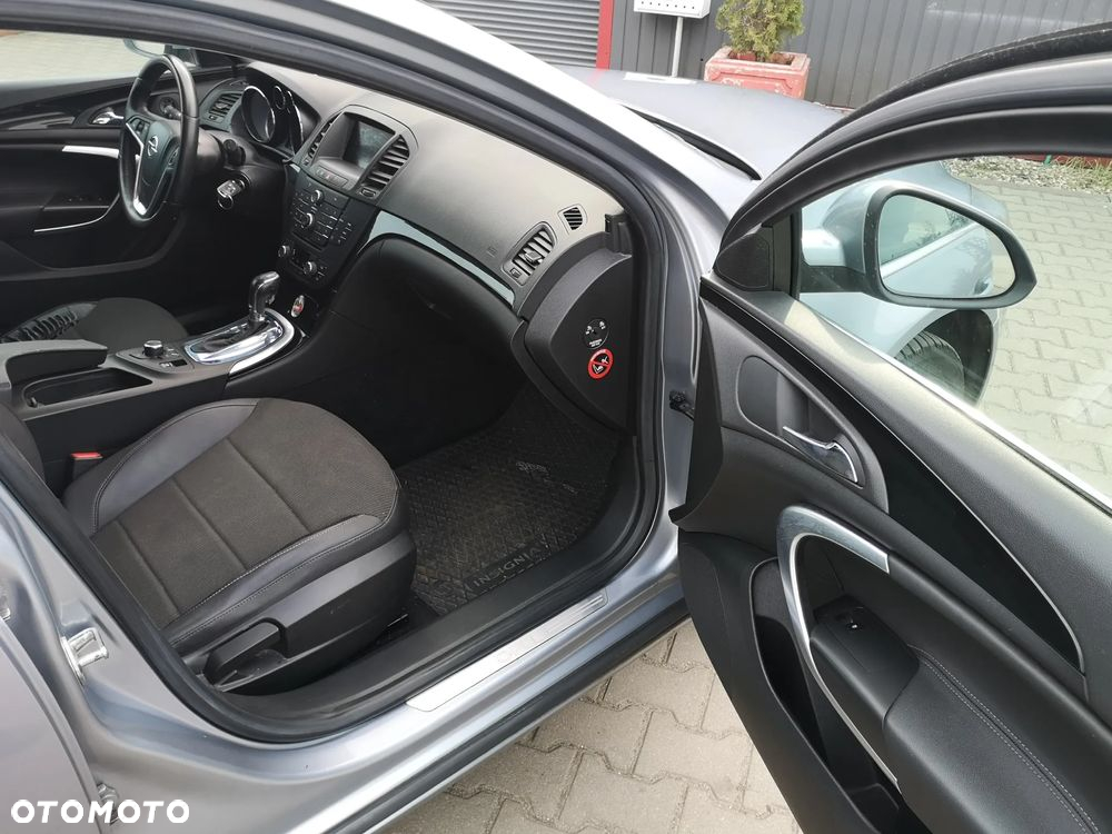 Opel Insignia 2.0 ECOTEC DI Turbo Sports Tourer Edition - 18