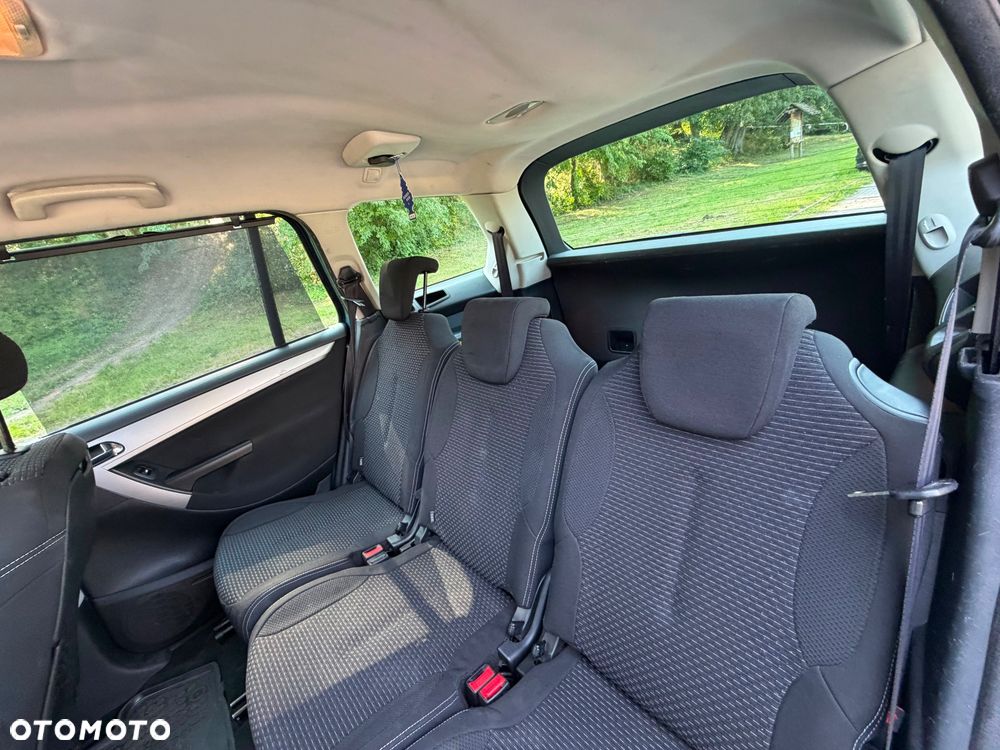 Citroën C4 Grand Picasso - 12