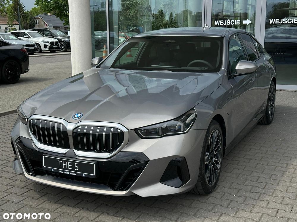 BMW Seria 5 530e xDrive PHEV - 10