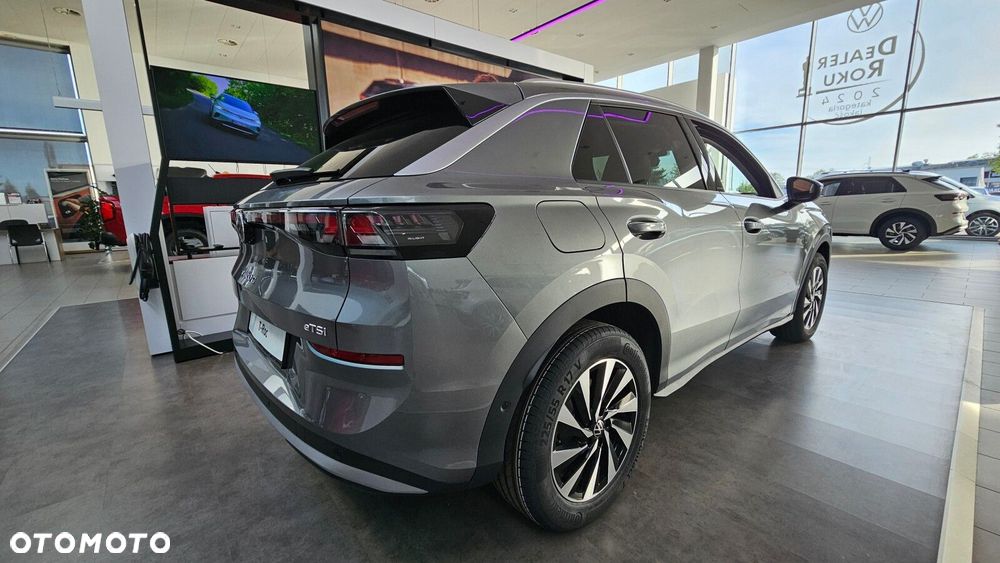 Volkswagen T-Roc - 8