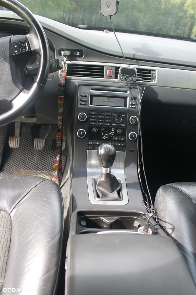 Volvo V70 2.4D Momentum - 21