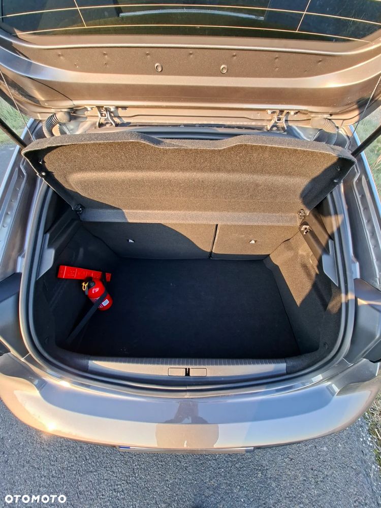 Peugeot 208 Benzin 100 Allure - 8