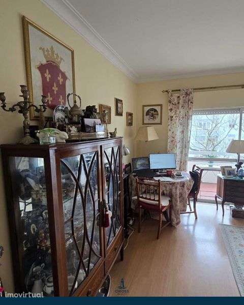 Apartamento T2 | 77 m² | 5.º Andar | Vista Mar | Varanda + Arrecadação - Grande imagem: 3/12