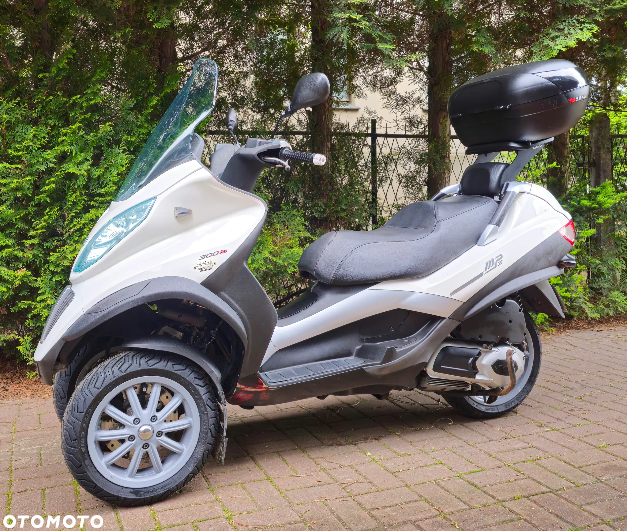 Piaggio MP-3 - 8