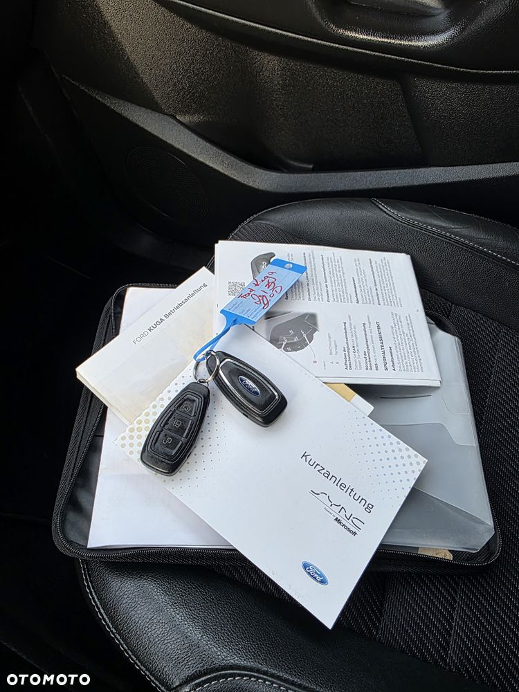 Ford Kuga 2.0 TDCi 2x4 Champions Edition - 27