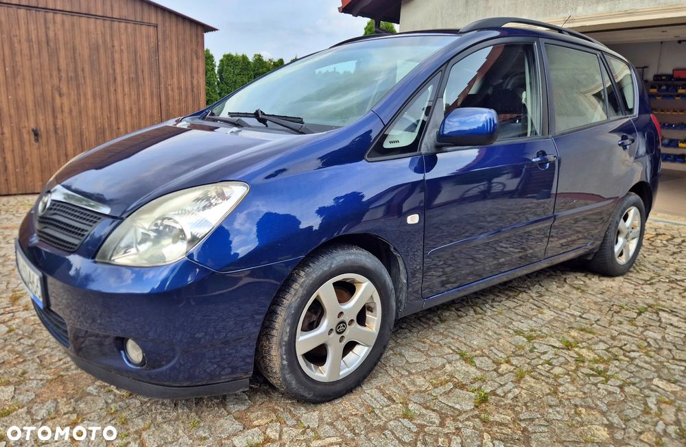 Toyota Corolla Verso 2.0 D-4D Terra - 9
