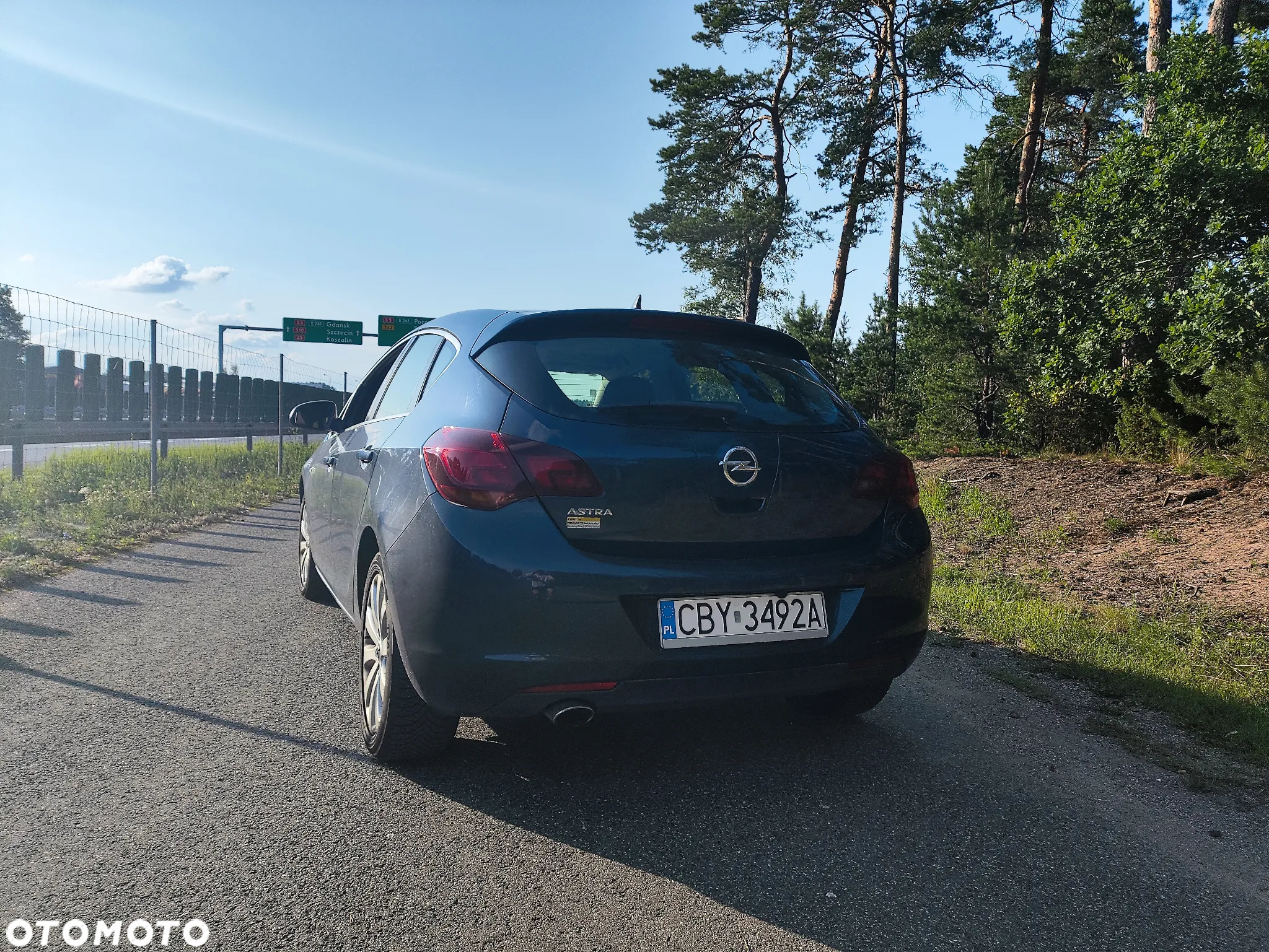 Opel Astra 1.4 Turbo Exklusiv - 2