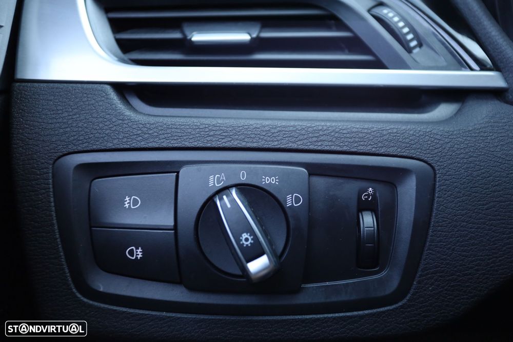 BMW X1 18 d sDrive Auto xLine - 18