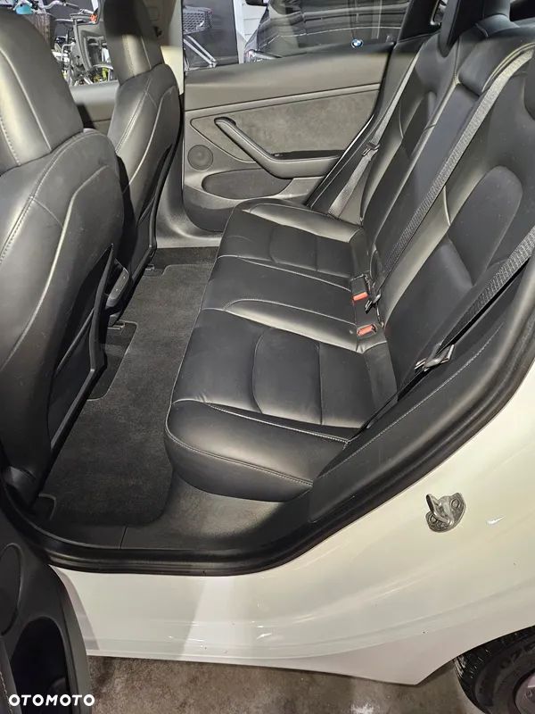 Tesla Model 3 - 19