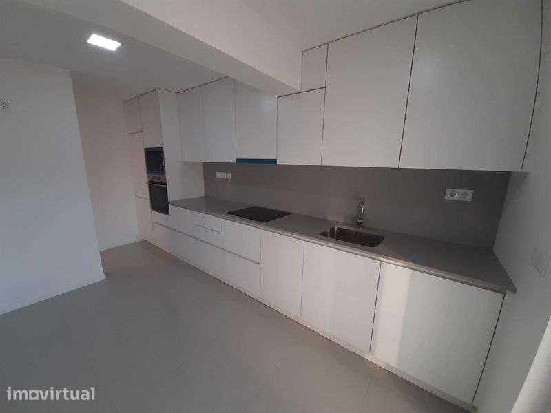 Apartamento T2 em TOMAR – Arrendamento - Grande imagem: 3/9