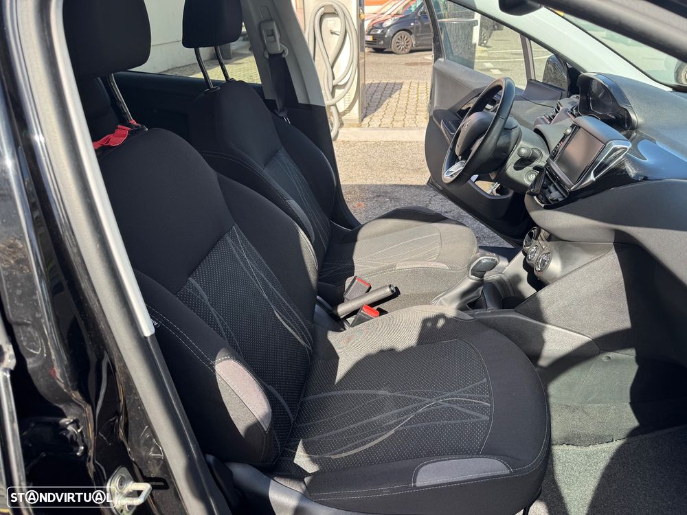 Peugeot 208 1.4 HDi Active - 3